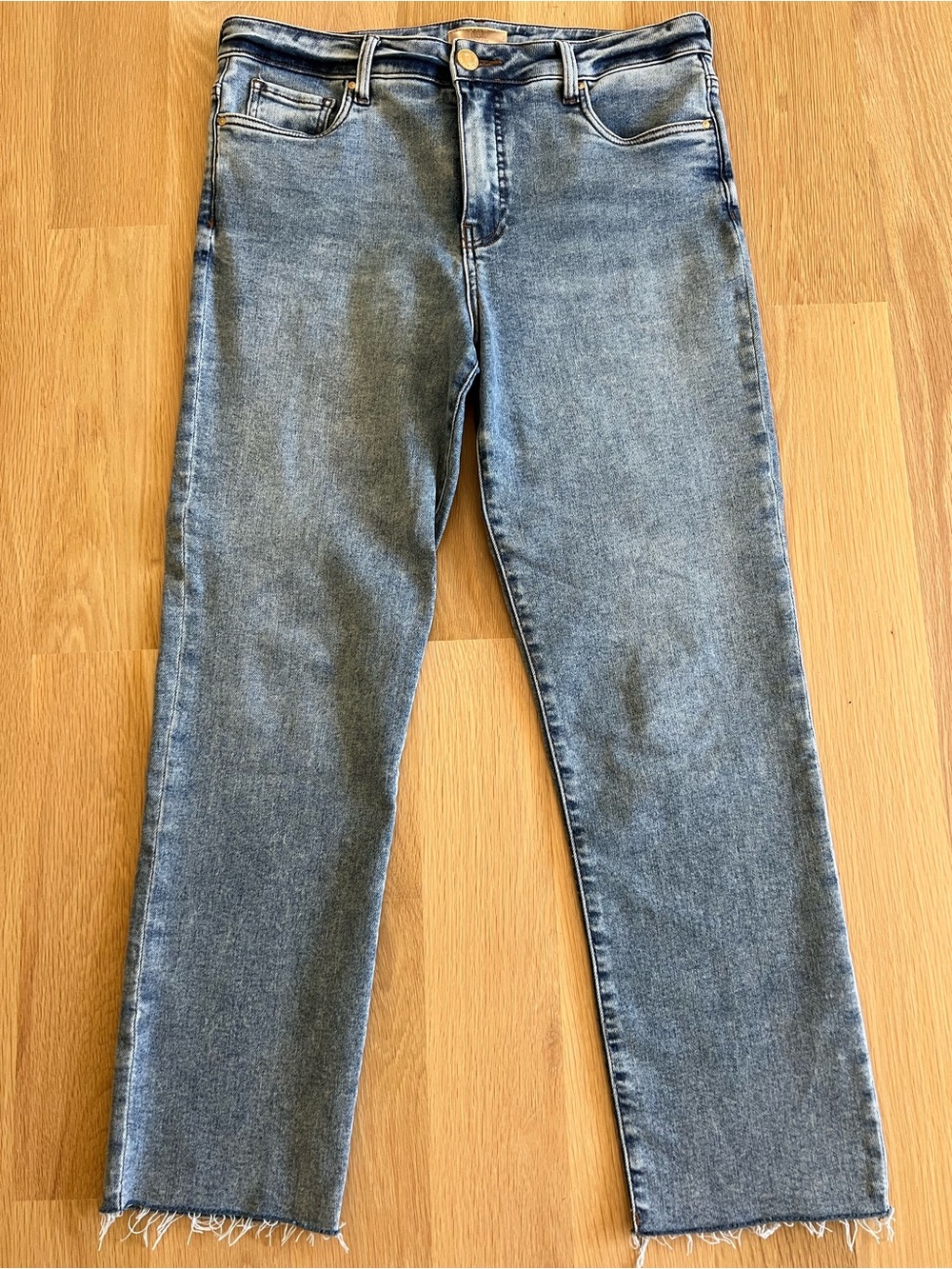 Kut from the Kloth Straight Ankle Jeans in Faded Blue Wash, Size 12